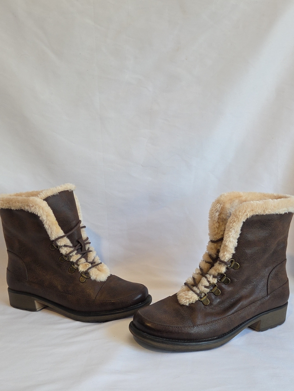 BareTraps Brown Faux-Fur Trim Lace-Up Winter Ankle Boots